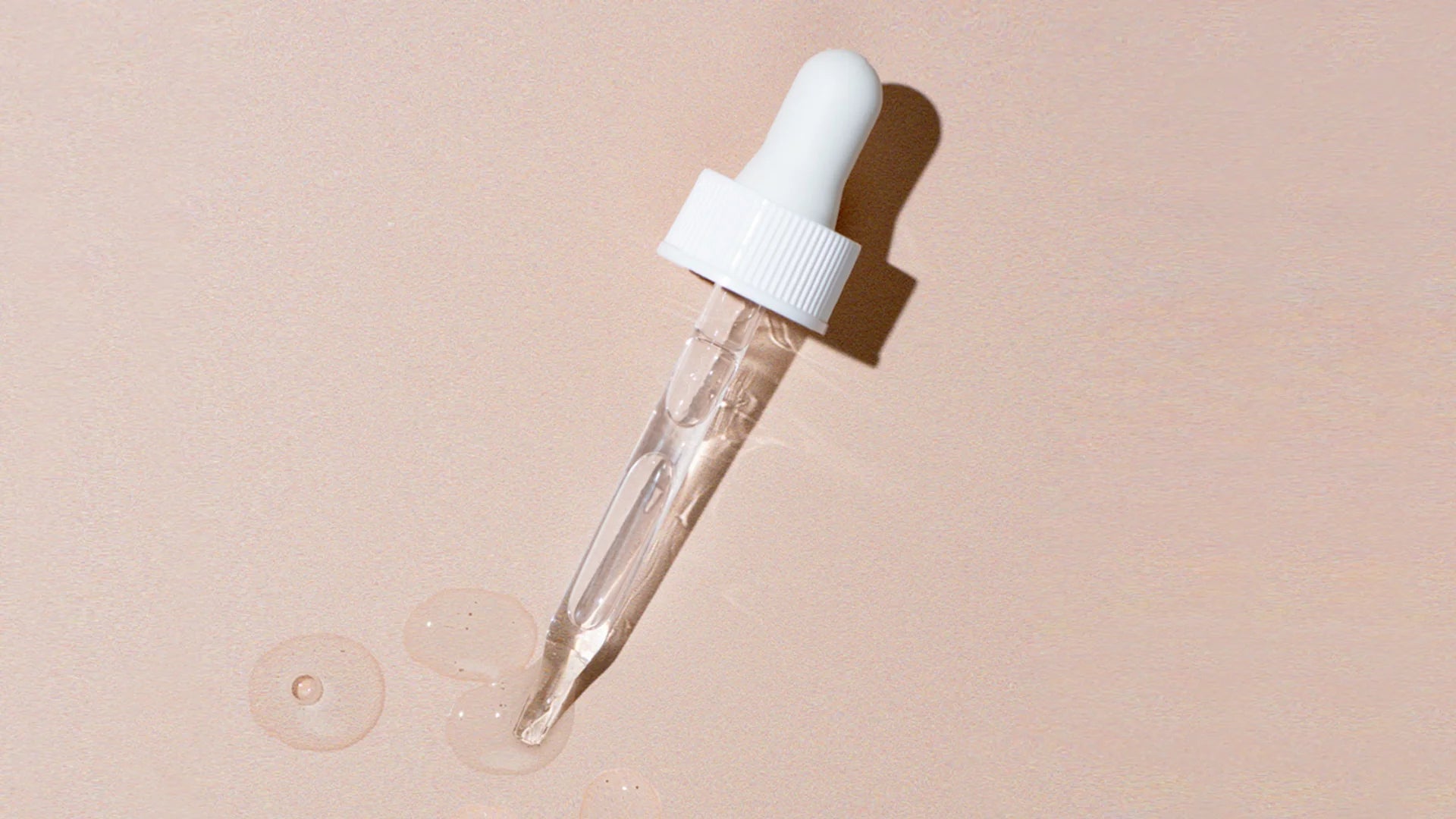 Hyaluronic acid serum and the role of hyaluronic acid in the skin